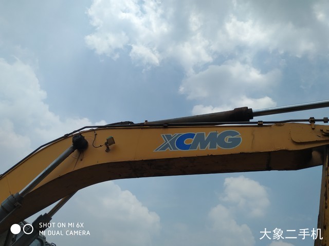 徐工 XE335C 挖掘机