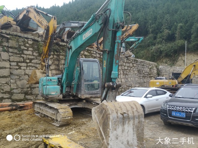 神钢 SK140LC-8 挖掘机