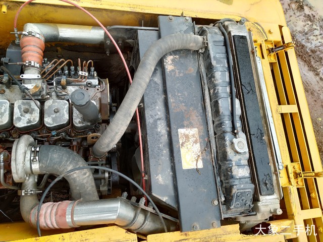 现代 R225LC-7 挖掘机