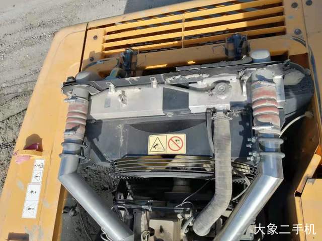 现代 R275LC-9T 挖掘机