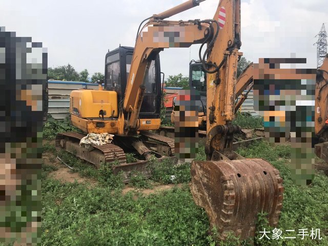 雷沃重工 FR65V8 挖掘机