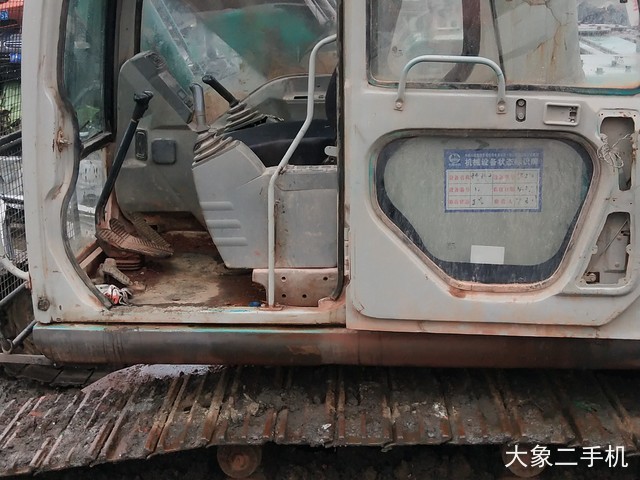 神钢 SK250-6E 挖掘机