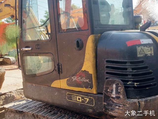 现代 R60-7 挖掘机