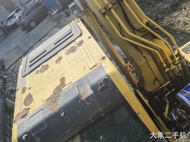 小松 PC210-8 挖掘机