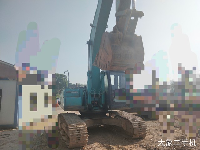 神钢 SK260LC-8 挖掘机