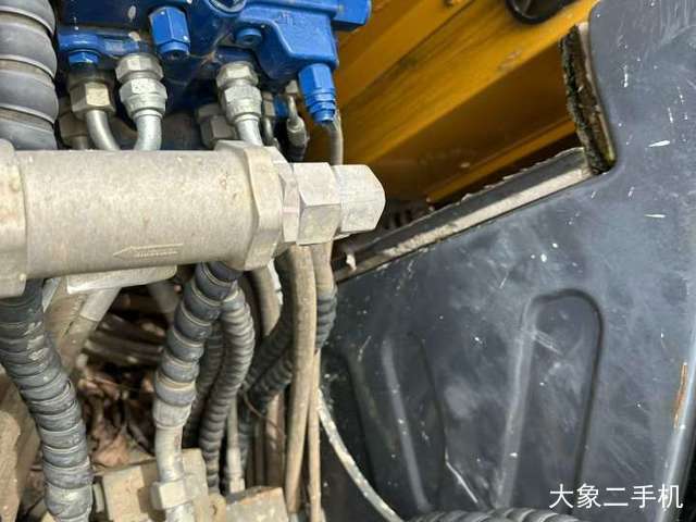 徐工 XE75D 挖掘机