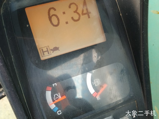 神钢 SK260LC-8 挖掘机