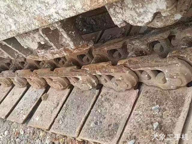 沃尔沃 EC210 挖掘机