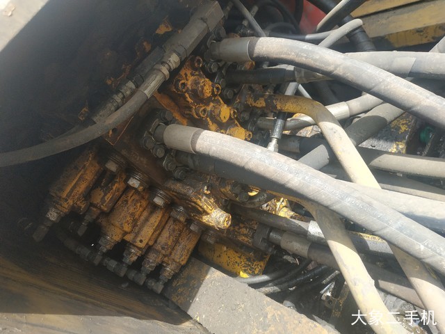 小松 PC240LC-8 挖掘机