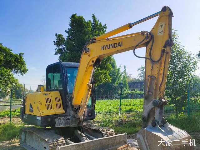 现代 R60-7 挖掘机