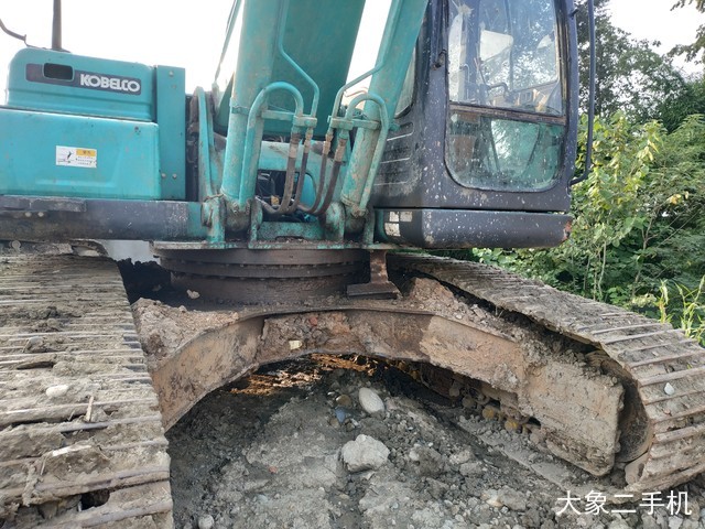 神钢 SK250-8 挖掘机