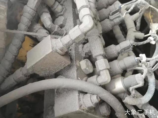 三一重工 SY215C-8 挖掘机