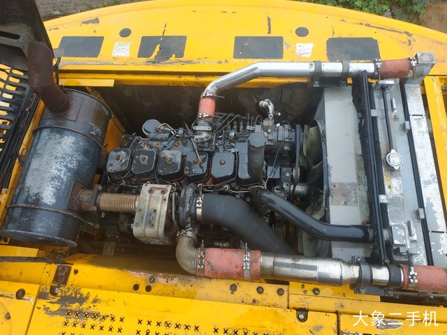 龙工 LG6225 挖掘机