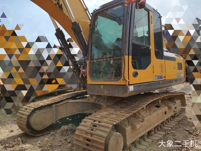 徐工 XE200D 挖掘机