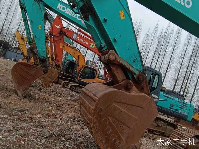 神钢 SK460-8 挖掘机