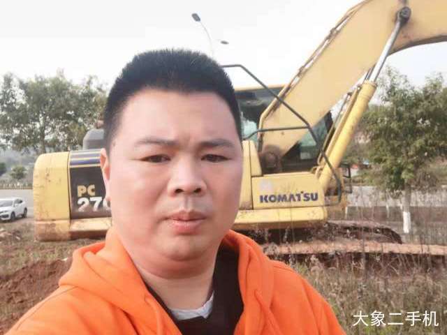 小松 PC240LC-8 挖掘机