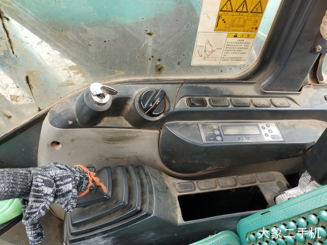 神钢 SK260LC-8 挖掘机