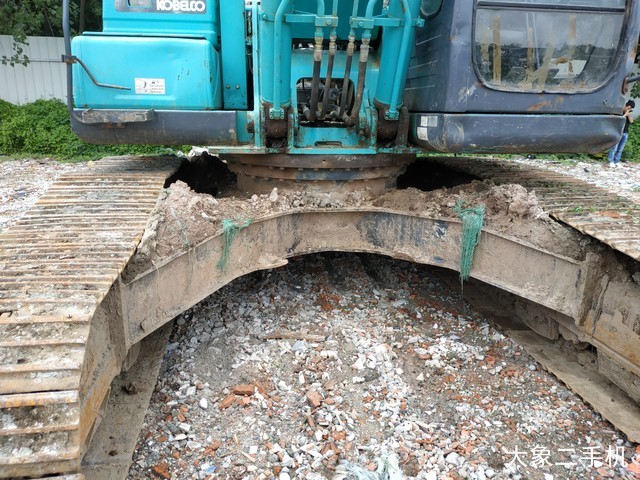 神钢 SK260LC-8 挖掘机