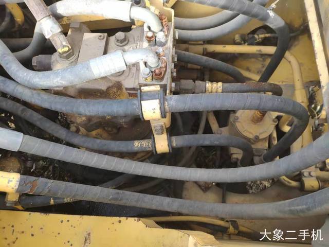 小松 PC220-6 挖掘机