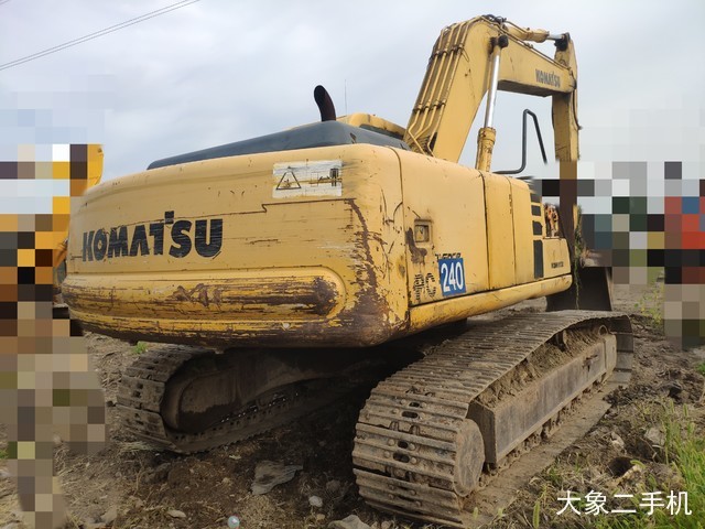 小松 PC220-6 挖掘机