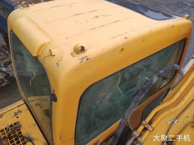 现代 R210W-5 挖掘机