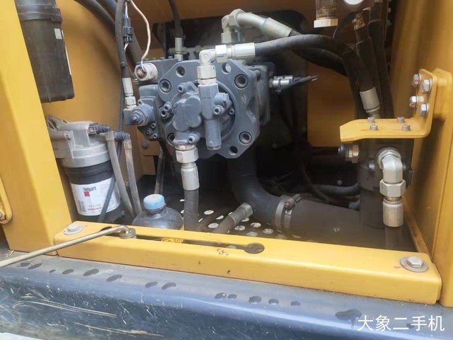 徐工 XE135D 挖掘机