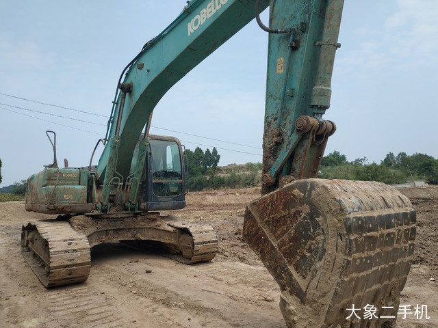 神钢 SK260LC-8 挖掘机