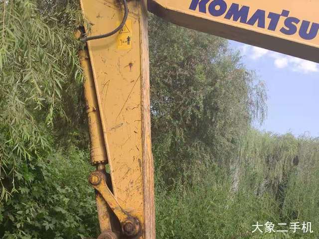 小松 PC220-8 挖掘机