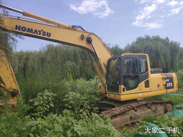 小松 PC220-8 挖掘机