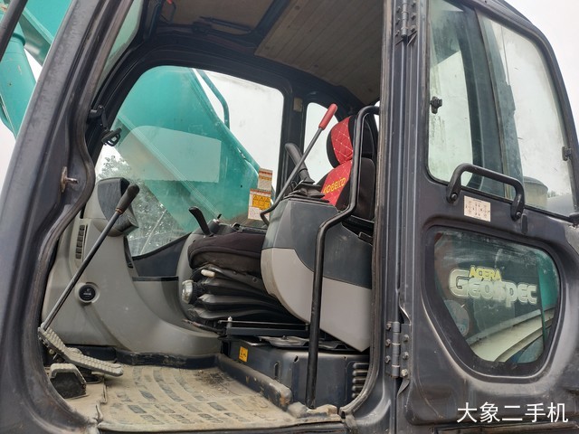 神钢 SK350LC-8 挖掘机