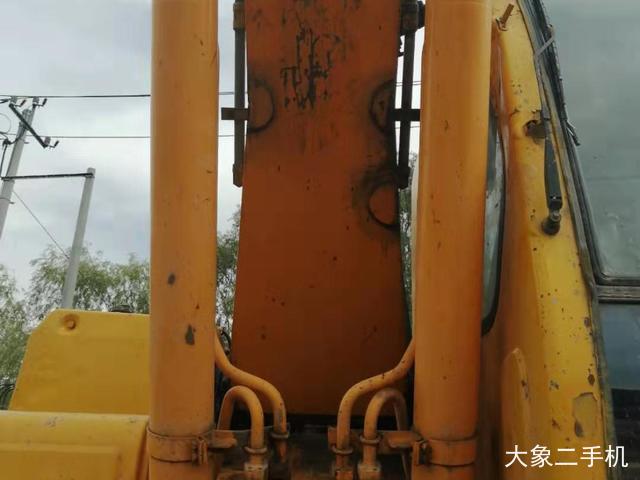 现代 R210W-7 挖掘机