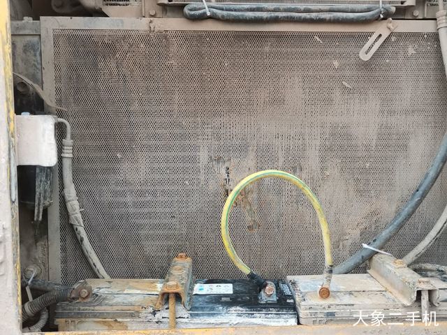 现代 R225-7 挖掘机