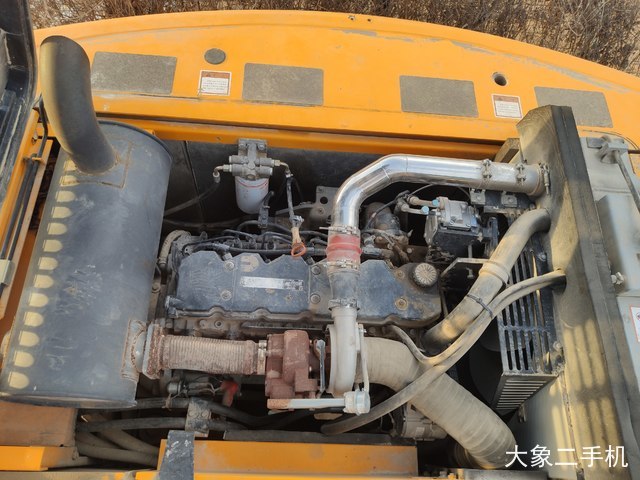 龙工 LG6225E 挖掘机