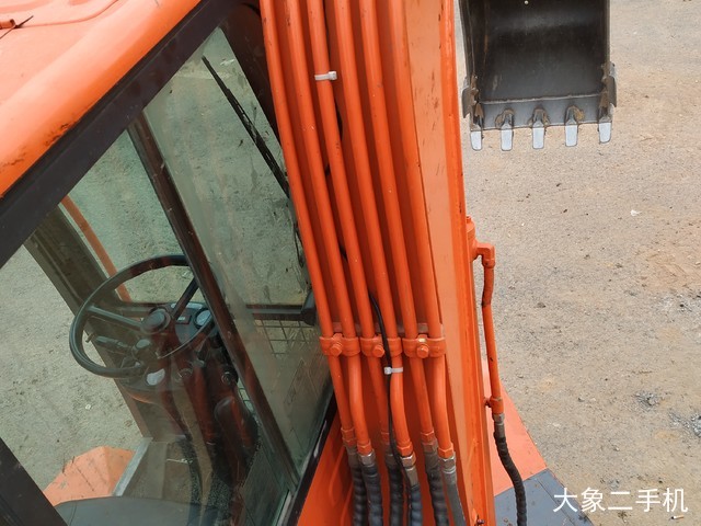 新源 XY75W-8 挖掘机