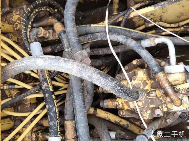 卡特彼勒 320C 挖掘机