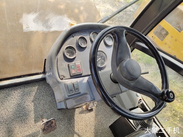 龙工 LG523A6 压路机