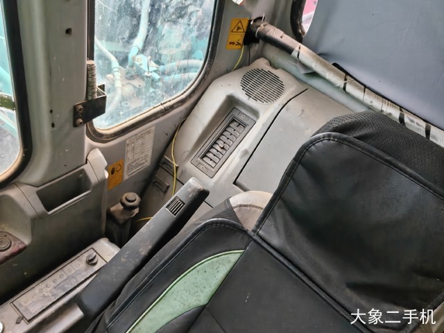 神钢 SK210-6E 挖掘机