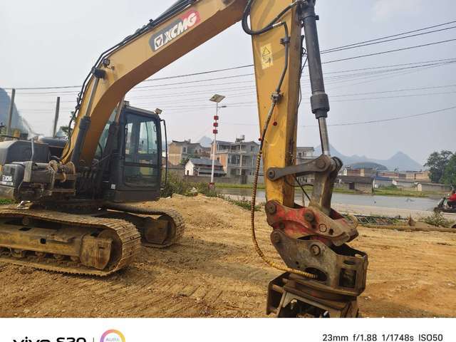 徐工 XE135D 挖掘机