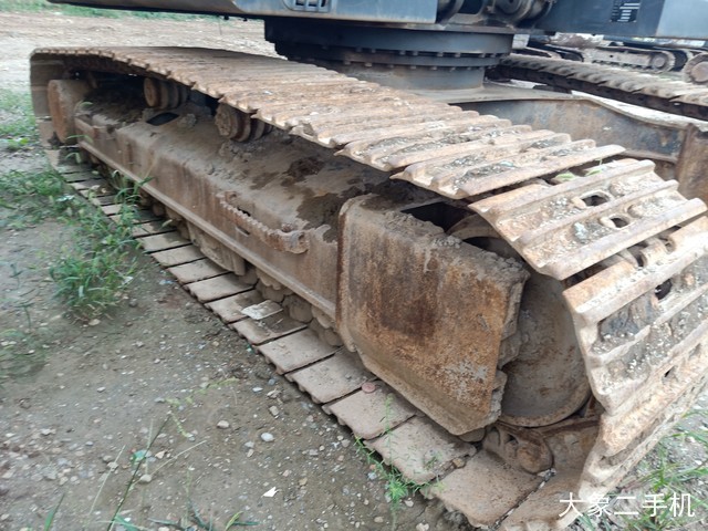 沃尔沃 EC210B 挖掘机