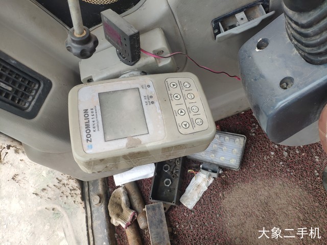 中联重科 ZE230LC 挖掘机