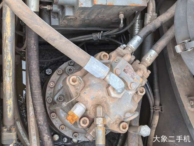 山东临工 E6400F 挖掘机