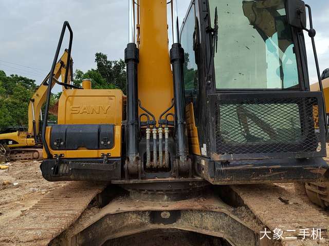 三一重工 SY155H 挖掘机