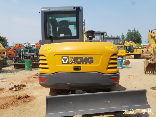 徐工 XE60D 挖掘机