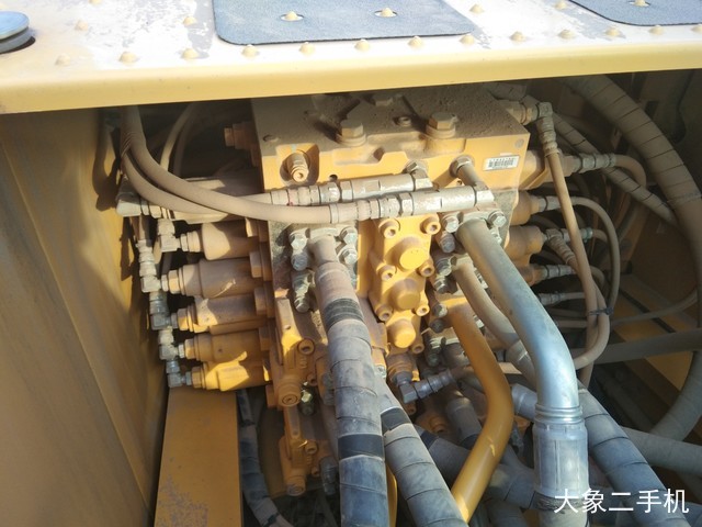 小松 PC220-8M0 挖掘机