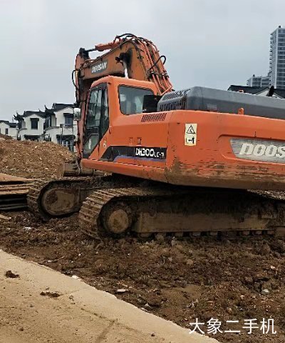 斗山 DH300LC-7 挖掘机