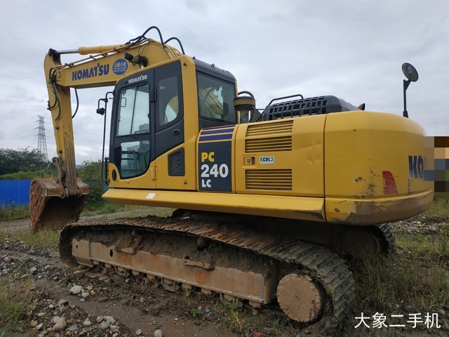 小松 PC240LC-8M0 挖掘机