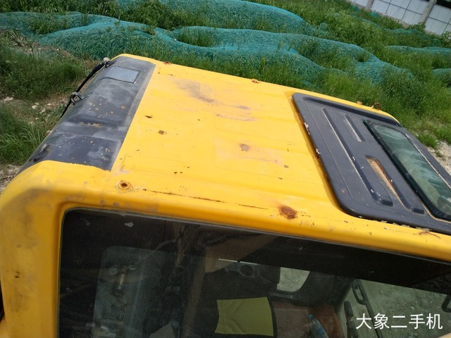 小松 PC220-8M0 挖掘机