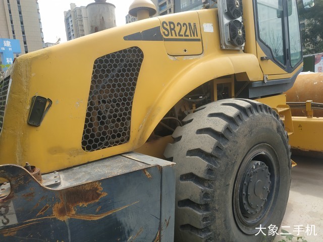 山推 SR22M 压路机