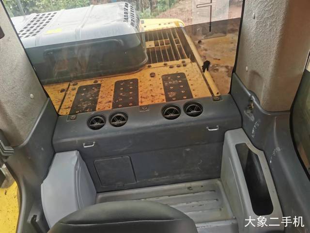 小松 PC200-8N1 挖掘机