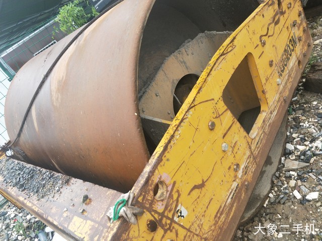 厦工 XG6203M 压路机